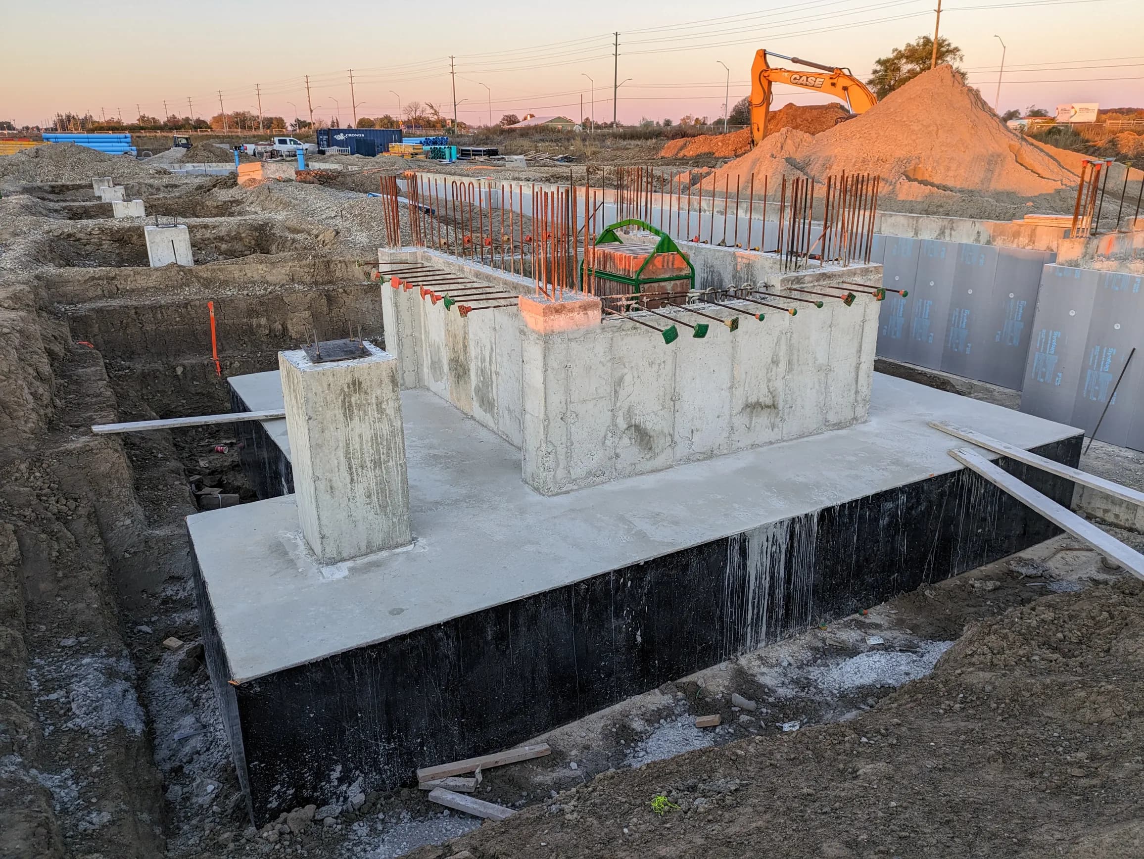 Multi-column foundation pour